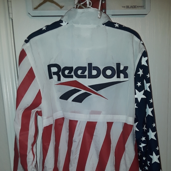 *NWT* Reebok track jacket - Picture 6 of 8